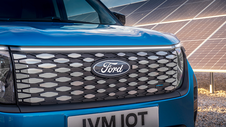 Ford E-Transit Courier Gallery 4